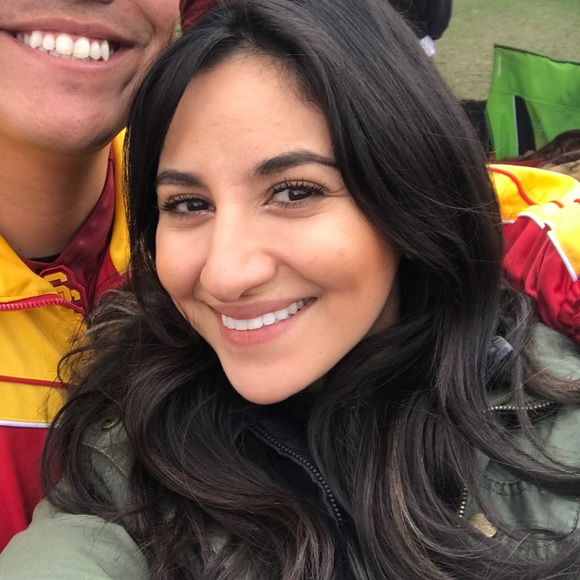 Meet your Posher, Vanessa - Picture 1 of 1